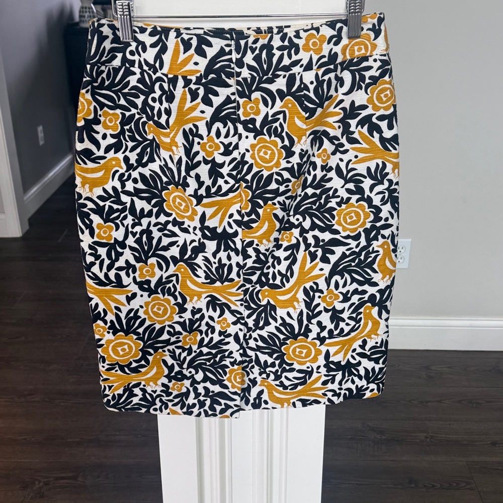 Ann Taylor Factory Women's Floral Bird Print Skirt in Mustard and Navy 4 - Picture 5 of 10